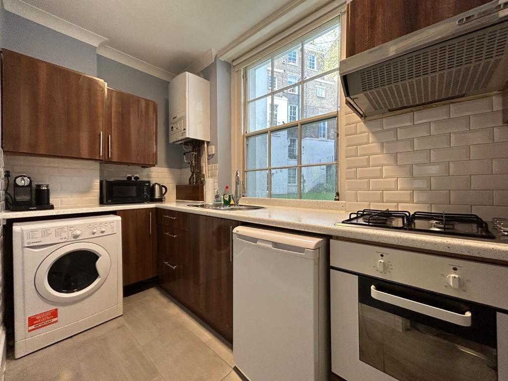 Bayswater Terraced 1 Bed New Apartment Ot London Eksteriør billede